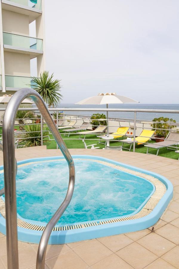 Hotel Igea Spiaggia Bellaria-Igea Marina Esterno foto
